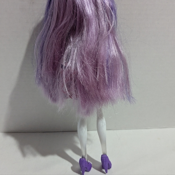 Monster High Spectra Vondergeist Doll Dot Dead Gorgeous Clothes Accessories - Picture 3 of 10